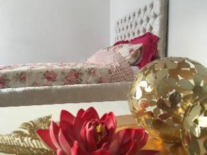 Lux Apartment in Gatwick 