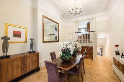 Grand Ambassadorial Triplex Apartment Hyde Park - image 6