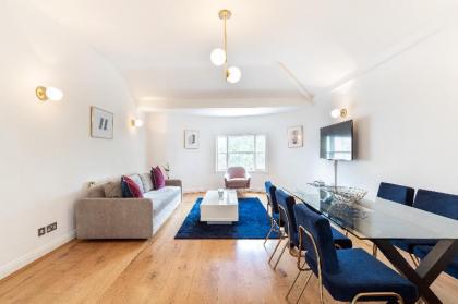 Modern 3 BDR Apt near Hyde Park #W6