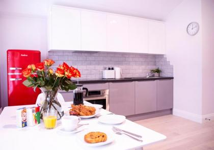 New West End Apartments by Indigo Flats - image 5