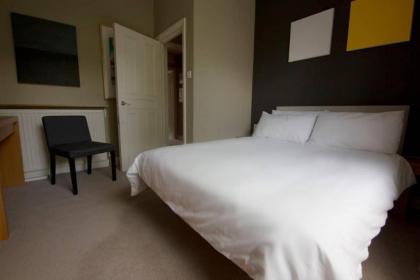 Wonderful 2 Bedroom in Quiet Area near Camden Square - image 5