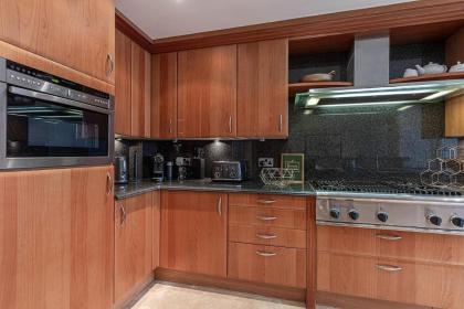 Stunning 6-bed house near Harrods in Knightsbridge - image 11