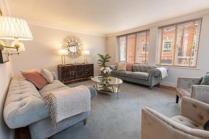 Stunning 6-bed house near Harrods in Knightsbridge - image 12