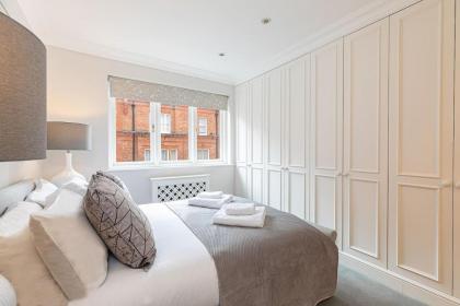 Stunning 6-bed house near Harrods in Knightsbridge - image 16