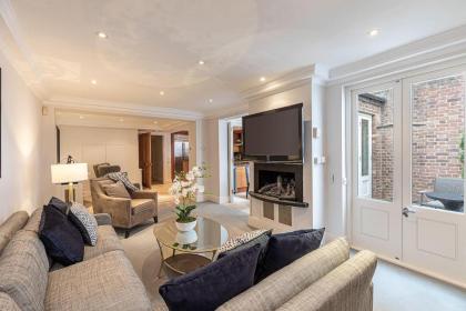 Stunning 6-bed house near Harrods in Knightsbridge - image 6