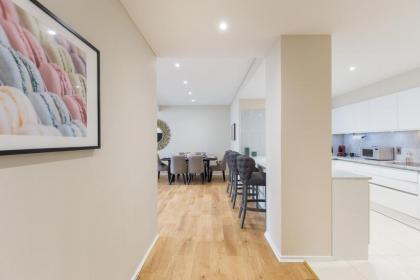 Urban Chic - Exeter - image 16