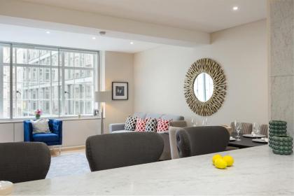 Urban Chic - Exeter - image 17