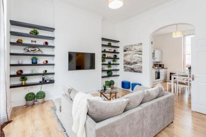 Bright & Spacious 4beds home - Kensington High Street-Olympia - image 12