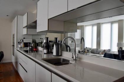 Modern 1 Bedroom Flat in Holborn - image 3
