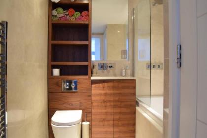 Modern 1 Bedroom Flat in Holborn - image 6