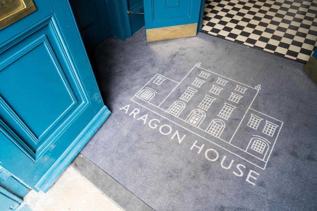 Aragon House - image 4