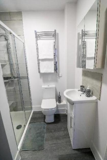 Stylish Studio Kingsbury F8 - image 7