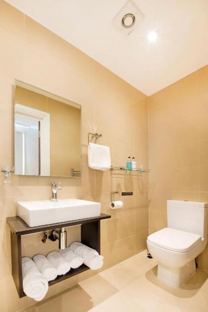 OYO Townhouse 30 Sussex Hotel London Paddington - image 20