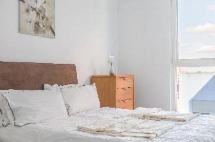Le Reposant by Austin David Apartments
