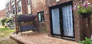 Quite break away in modern living - main image