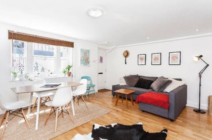 Designer Central London Home w WIFI London 