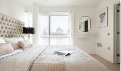 Riverwalk apartment - image 15