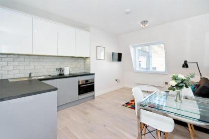 F6 Greek Street by City Living London - image 12