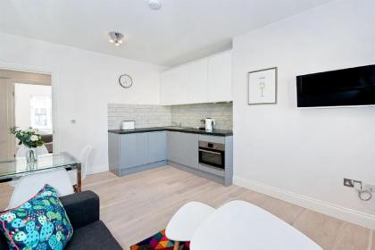 F6 Greek Street by City Living London - image 2