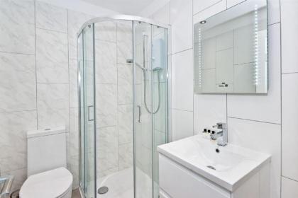F6 Greek Street by City Living London - image 8