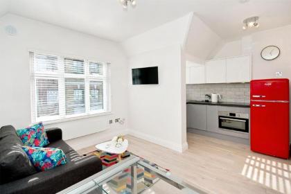 F5 Greek Street by City Living London - image 1
