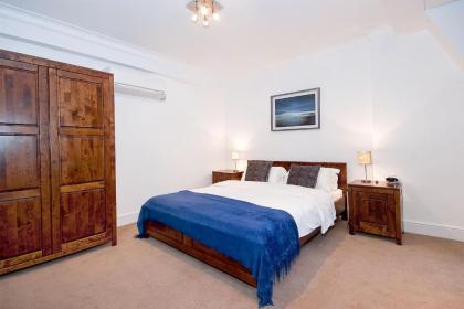 Apartment 5 48 Bishopsgate by City Living London - image 2