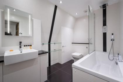 Apartment 4 48 Bishopsgate by City Living London - image 14