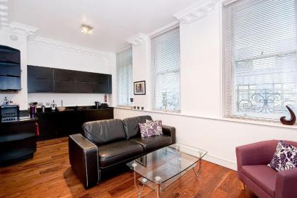Apartment 1 48 Bishopsgate by City Living London - image 1