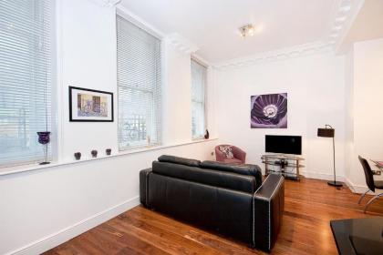 Apartment 1 48 Bishopsgate by City Living London - image 2