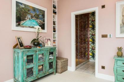 Quirky 2 Bedroom Portobello House With Roof Terrace - image 16