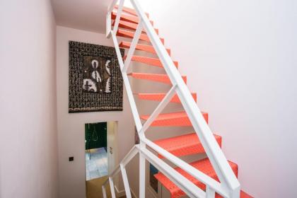 Quirky 2 Bedroom Portobello House With Roof Terrace - image 20