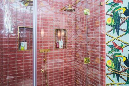 Quirky 2 Bedroom Portobello House With Roof Terrace - image 9