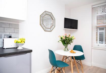 Carnaby Studios by Indigo Flats - image 6