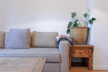 Beautiful 1 Bedroom Apartment in Notting Hill - image 2