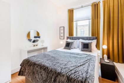 OFF Covent Garden SUPERB SPACIOUS BRIGHT LUXXE DESIGN HOME- YOUR WISH GRANTED! - image 9