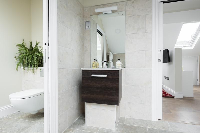 The Soho Studio - Modern & Bright 2BDR in Central London - image 2