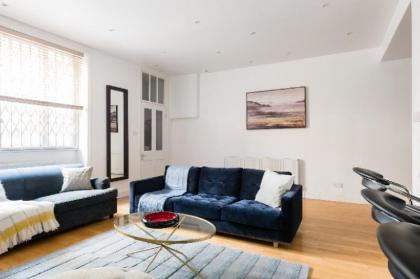 the Bayswater Gardens   Bright  Central 3BDR Home in Bayswater