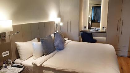 Tower Suites by Blue Orchid - image 14