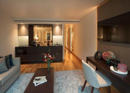 Tower Suites by Blue Orchid - image 2