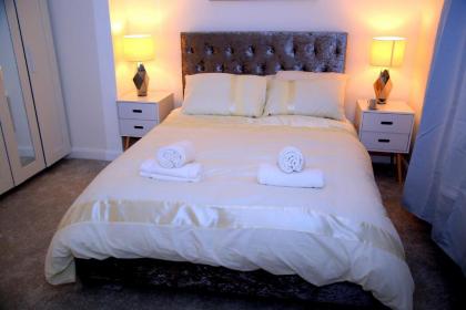 A Modern Comfy Newly Remodeled 2bd House - image 14