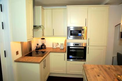 A Modern Comfy Newly Remodeled 2bd House - image 18