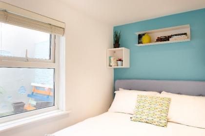 (m02) Beautiful 2Bed patio apartment in Kensington - image 3
