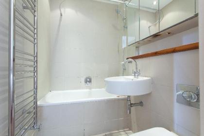Cozy 3 bedroom house   Kings Cross Station