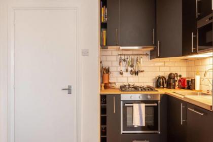 GuestReady - 1BR Flat Ideally Located In Zone 2 Fits 3 - image 12