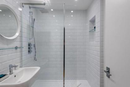 GuestReady - 1BR Flat Ideally Located In Zone 2 Fits 3 - image 4