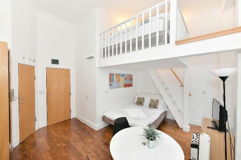 Kensington Comfort Apt 4 - Studio - image 2