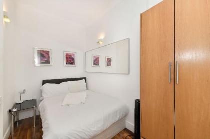 Kensington Comfort Apt 6 - Deluxe 1 BR
