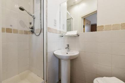 Kensington Comfort Apt 12 - Deluxe 1 BR - image 4