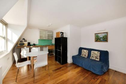 Kensington Comfort Apt 14    Deluxe 1 BR