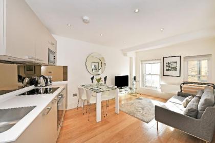 Flat 8 Rupert Street London